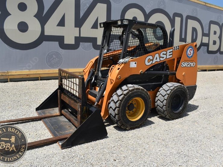 2019-case-sr210-image-1