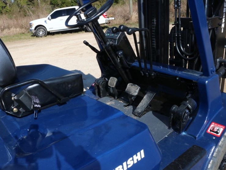 mitsubishi-fg35-image-12