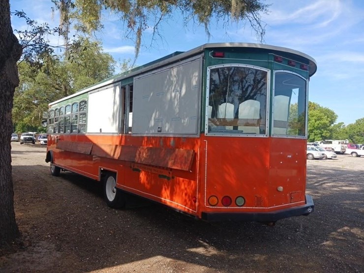 1985-roadmaster-food-truck-runs/moves-image-4
