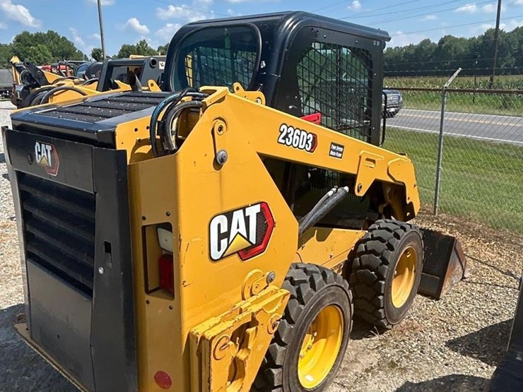 2021-caterpillar-236d3-image-10