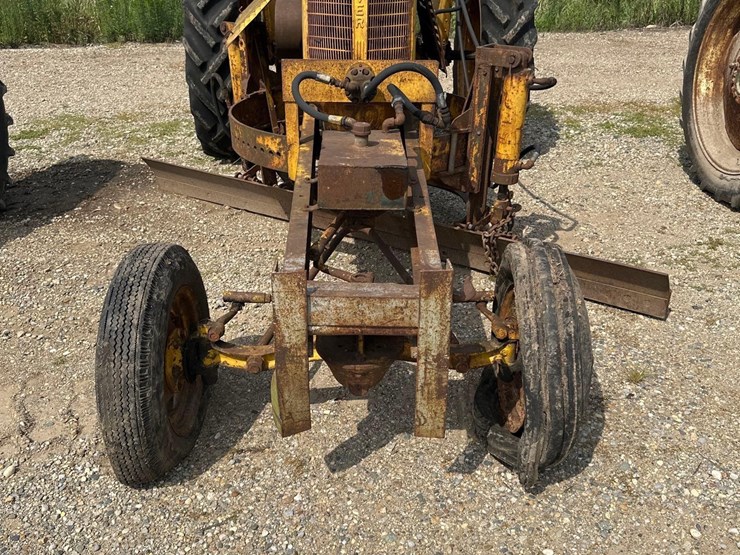 oliver-70-image-2