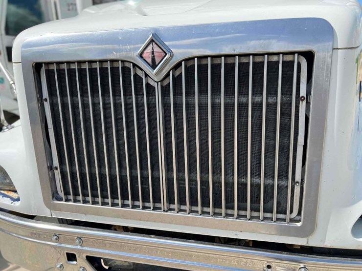 2002-international-9200i-image-32