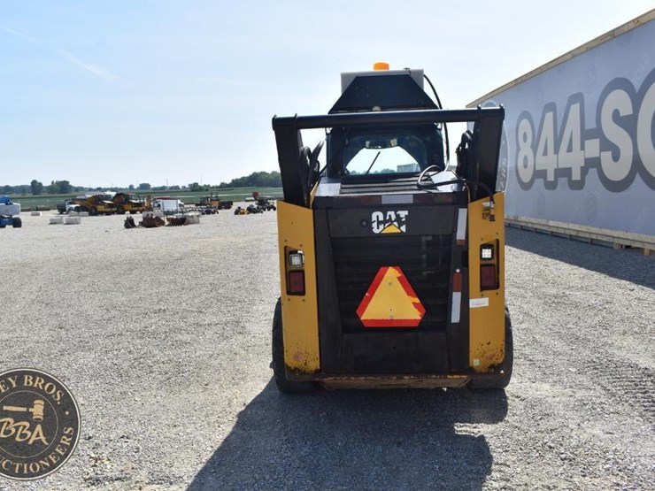 2018-caterpillar-262d-image-15
