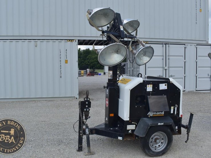 2019-allmand-bros-night-lite-v-series-image-1
