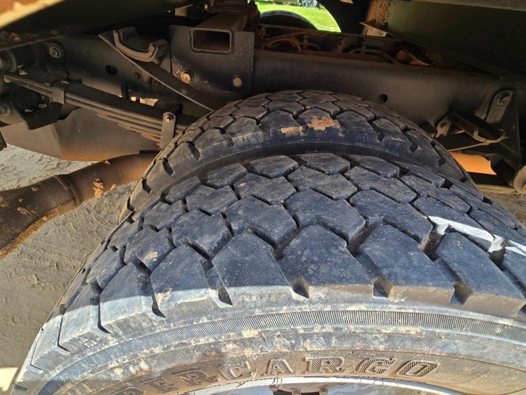 2019-ford-f550-image-41