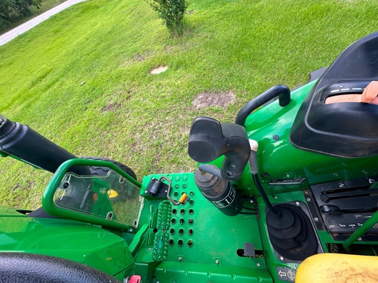 2021-john-deere-5045e-image-23