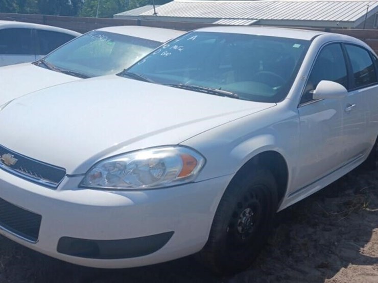 2014-chevrolet-impala-limited-inop-police-image-1