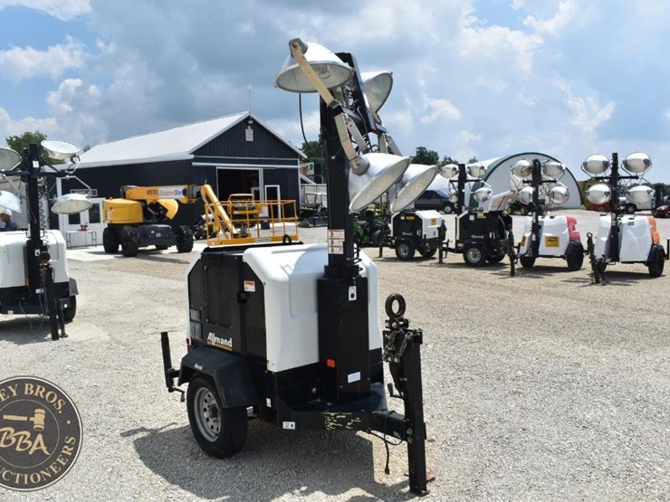 2019-allmand-bros-night-lite-v-series-image-11