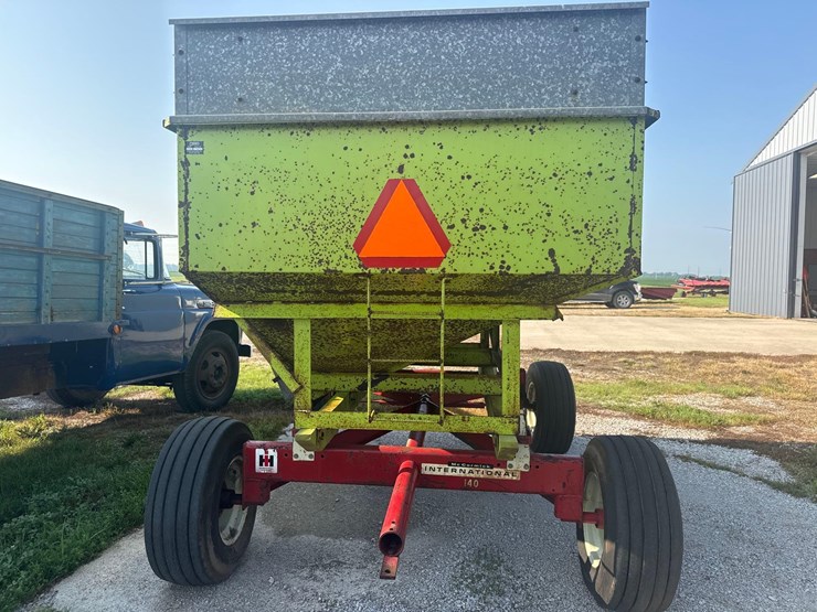 parker-gravity-wagon,-ih-140-gear-image-7