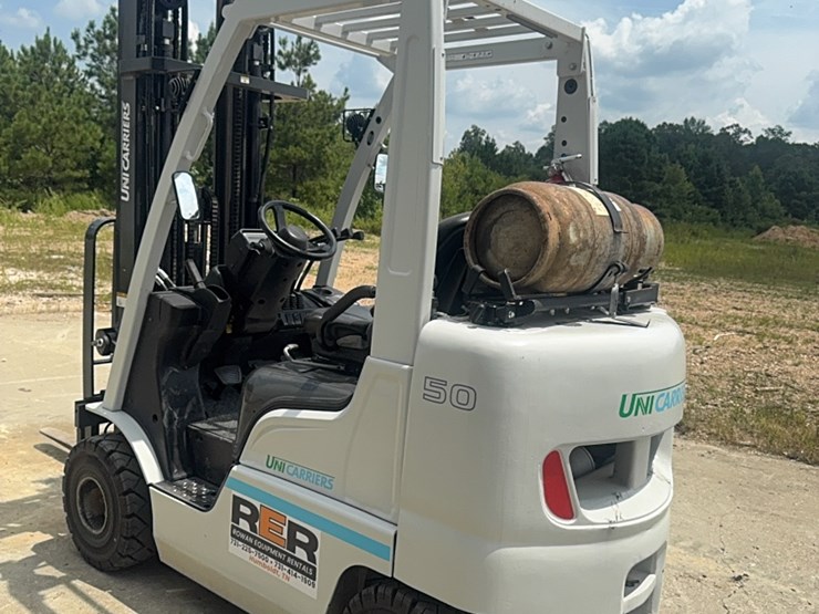 uni-carriers-5-ton-forklift-image-5