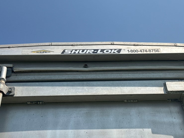 2003-freightliner-fl80-image-50