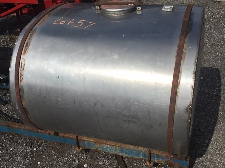 2--200-gallon-chem-farm-tanks-image-2