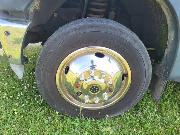 2012-ford-f550-xl-image-51