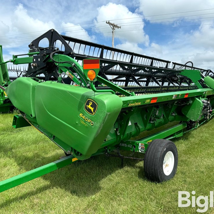 2011 JOHN DEERE 640FD
