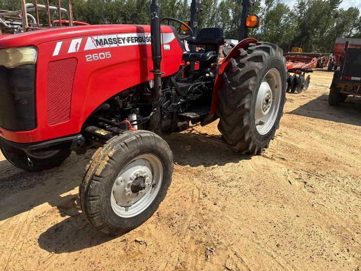 252---massey-ferguson-2605-tractor-diesel-image-10