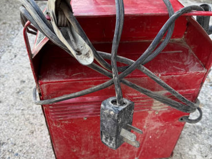 #1408-•-lincoln-welder-image-4