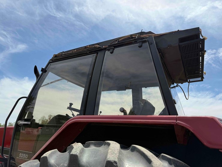 case-ih-5250-image-25