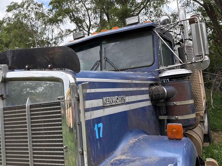 1983-kenworth-w900-image-21