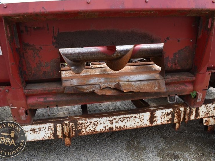 case-ih-1063-image-14