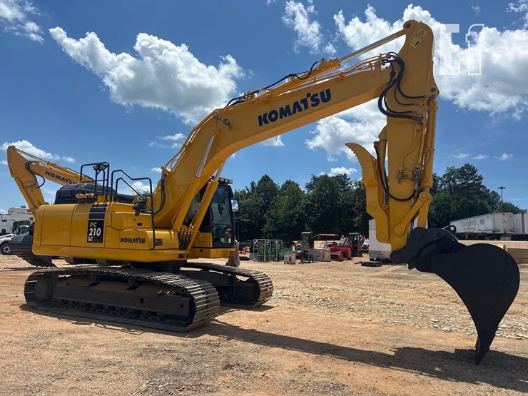 2021-komatsu-pc210-lc-11-image-2