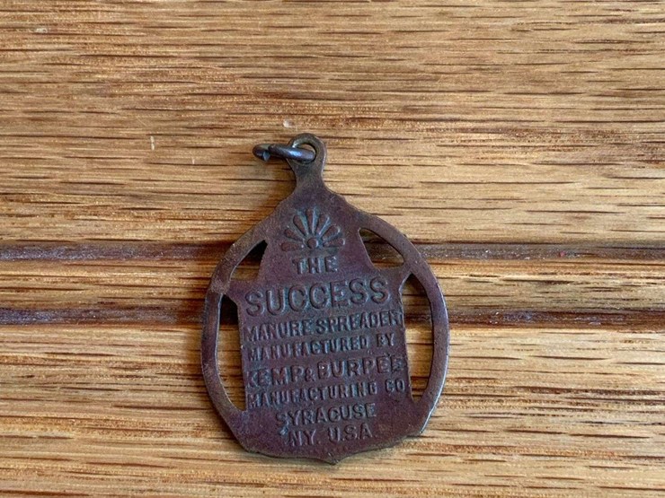 kemp-&-burpee-success-manure-spreader-charm-image-2