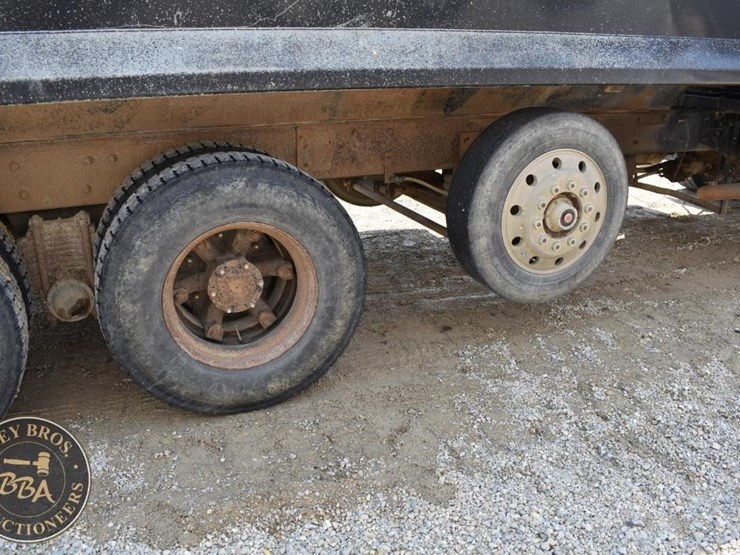 1996-mack-rd688s-image-47