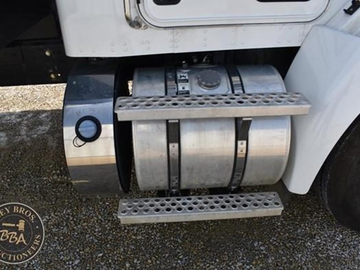 2012-kenworth-t370-image-49