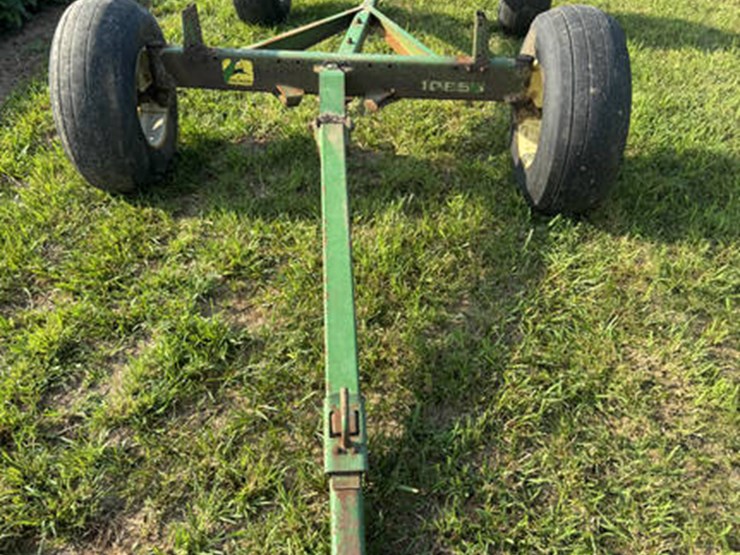 john-deere-1065-image-1