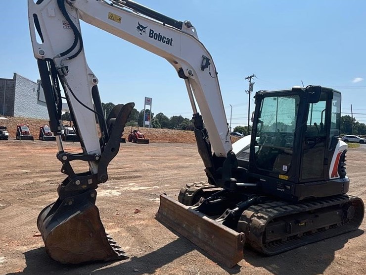 2021-bobcat-e85-image-1