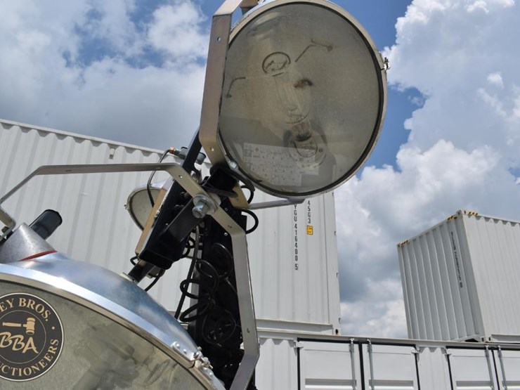2019-allmand-bros-night-lite-v-series-image-22