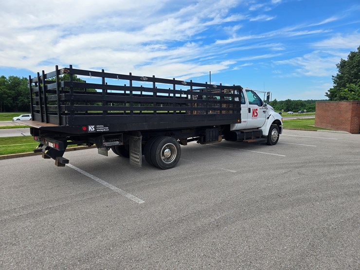 2004-ford-f650-image-28