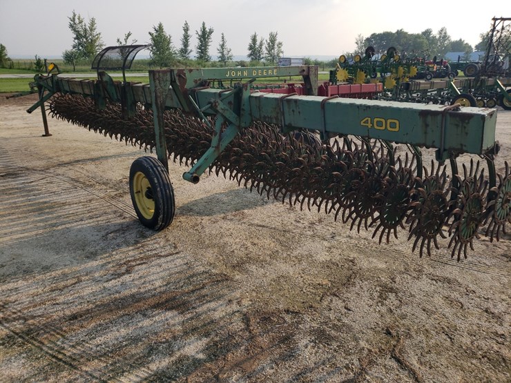 john-deere-400-image-3