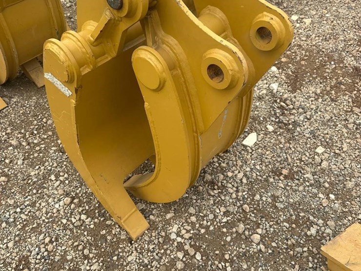 landhero-gra-33-c305c25-excavator-grapple-image-1