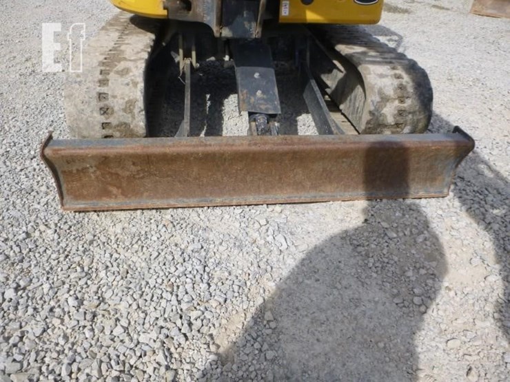2021-deere-26g-image-19