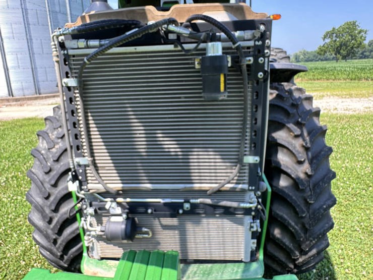 2014-john-deere-8270r-image-36