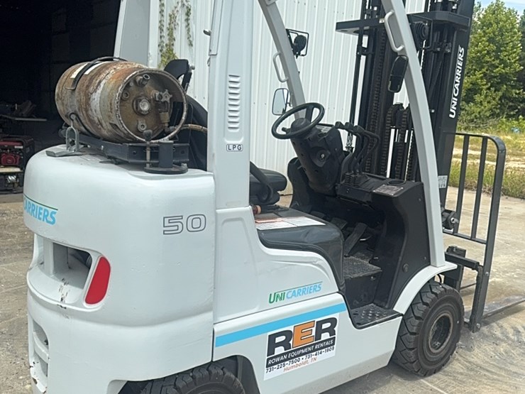 uni-carriers-5-ton-forklift-image-3