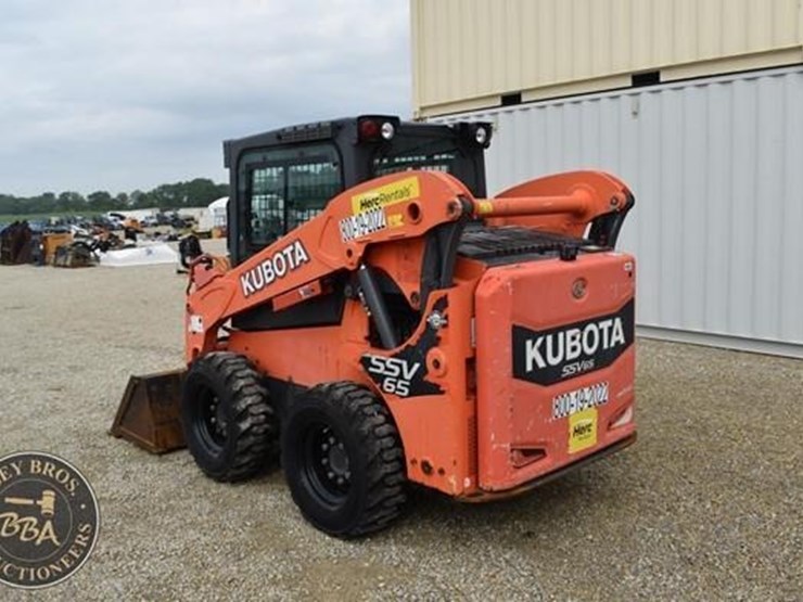 2017-kubota-ssv65-image-14