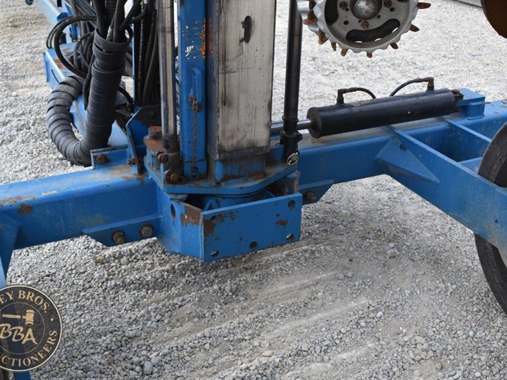 2005-kinze-3600-image-44