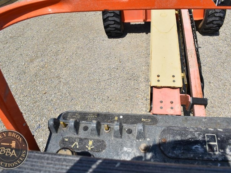 2007-jlg-600s-image-27