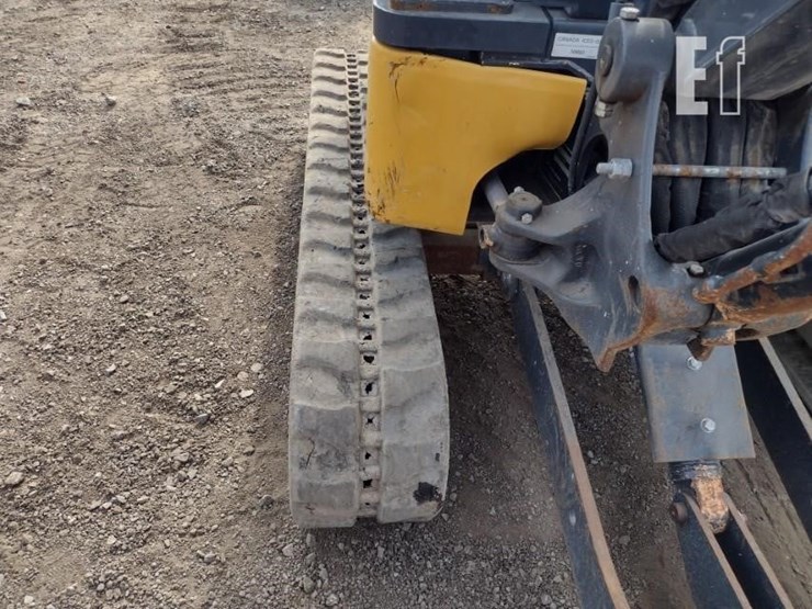 2022-deere-17g-image-41