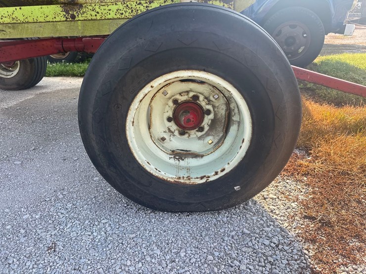 parker-gravity-wagon,-ih-140-gear-image-5