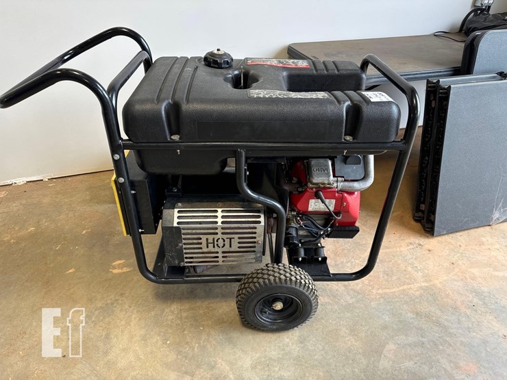 generac-15000-watt-electric-start-generator-1500-image-4