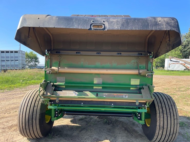 2023-john-deere-560m-image-26