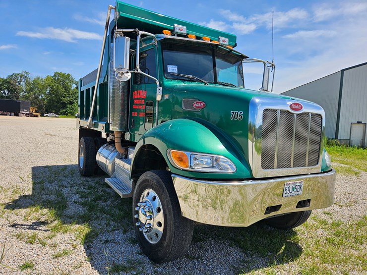 2012-peterbilt-382-image-25