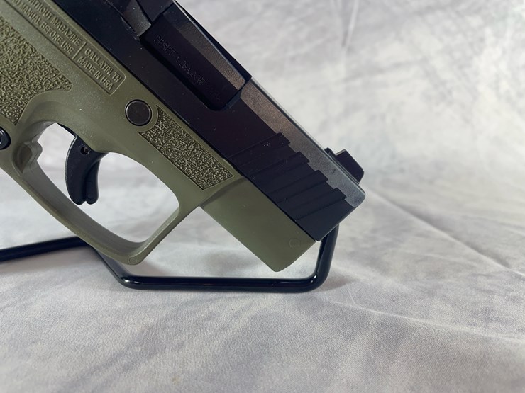 #4379-•-beretta-apx-a1-carry-9mm-luger-pistol,-sn:-axc157653-image-14