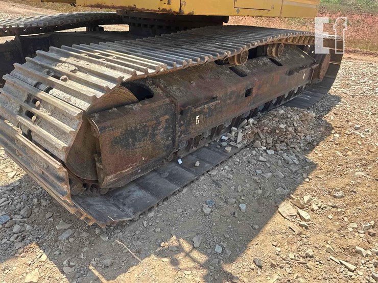 2015-caterpillar-335f-lcr-image-37