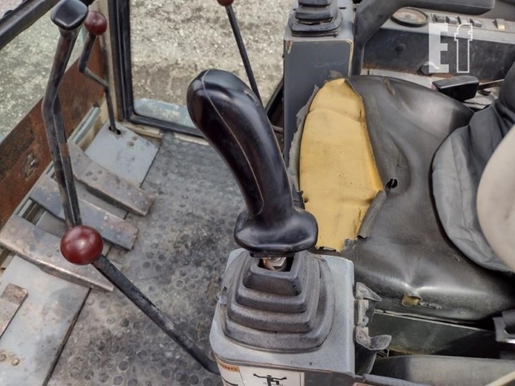2011-terex-tc29-image-10