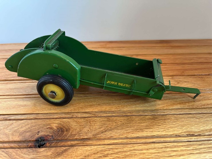 john-deere-16-image-2