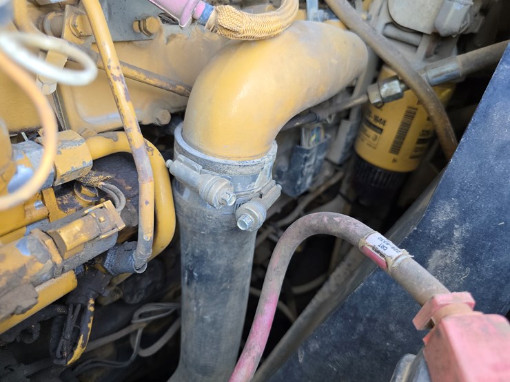 2005-caterpillar-953c-image-107