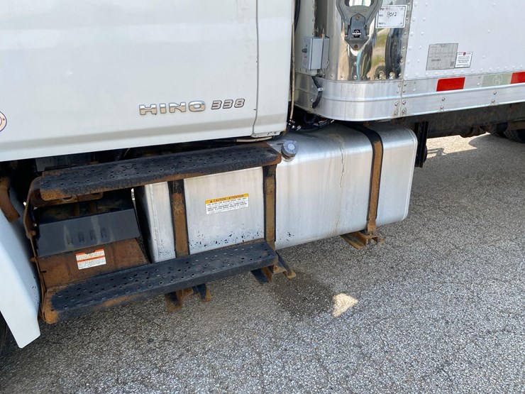 2018-hino-338-image-7
